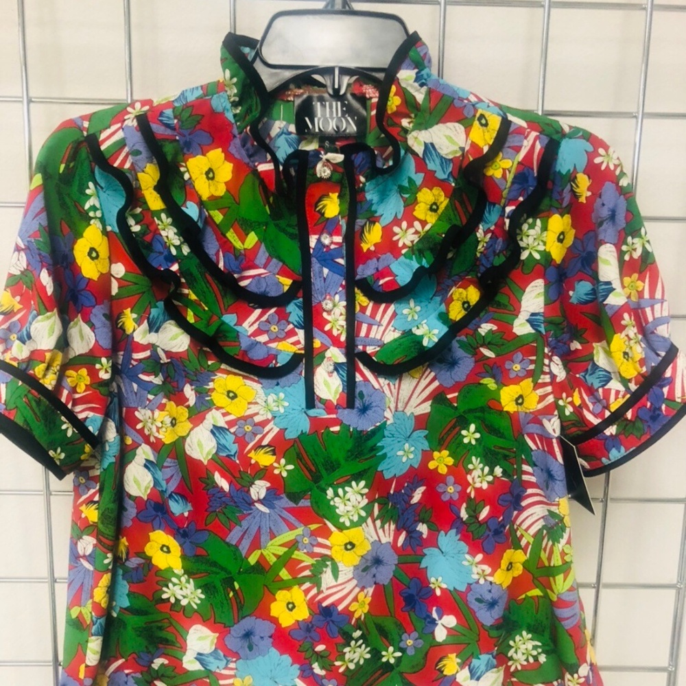 FLORAL BLOUSE